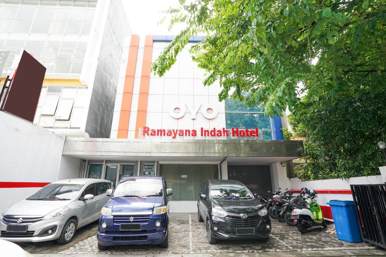 Hotel Reddoorz @ Panglima Sudirman Surabaya Exterior foto